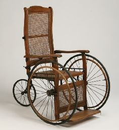Ahşap ve hasırdan yapılmış 19. yüzyılda tekerlekli sandalye