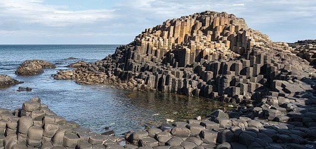 Giant’s Causeway (Devler kaldırımı), Antrim Kontluğu, Kuzey İrlanda
