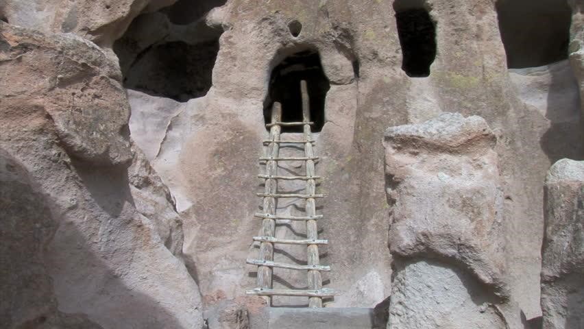 Los Alamos yakınındaki Anasazi harabelerindeki eski merdiven, New Mexico